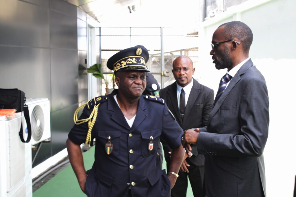 "Visite du Ministre de l'Economie Numérique Gabonais au Centre Technique 1 (CT1): Un Focus sur les Infrastructures Numériques et la Fibre Optique"
